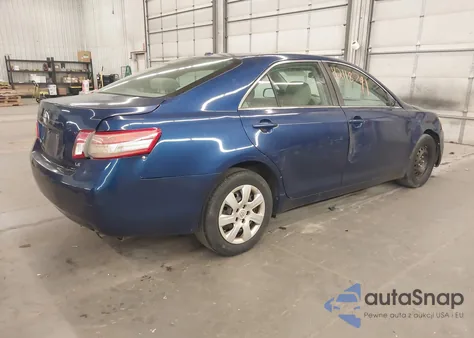 2011 Toyota Camry Le z USA, uszkodzony, nr VIN 4T1BF3EK0BU669122